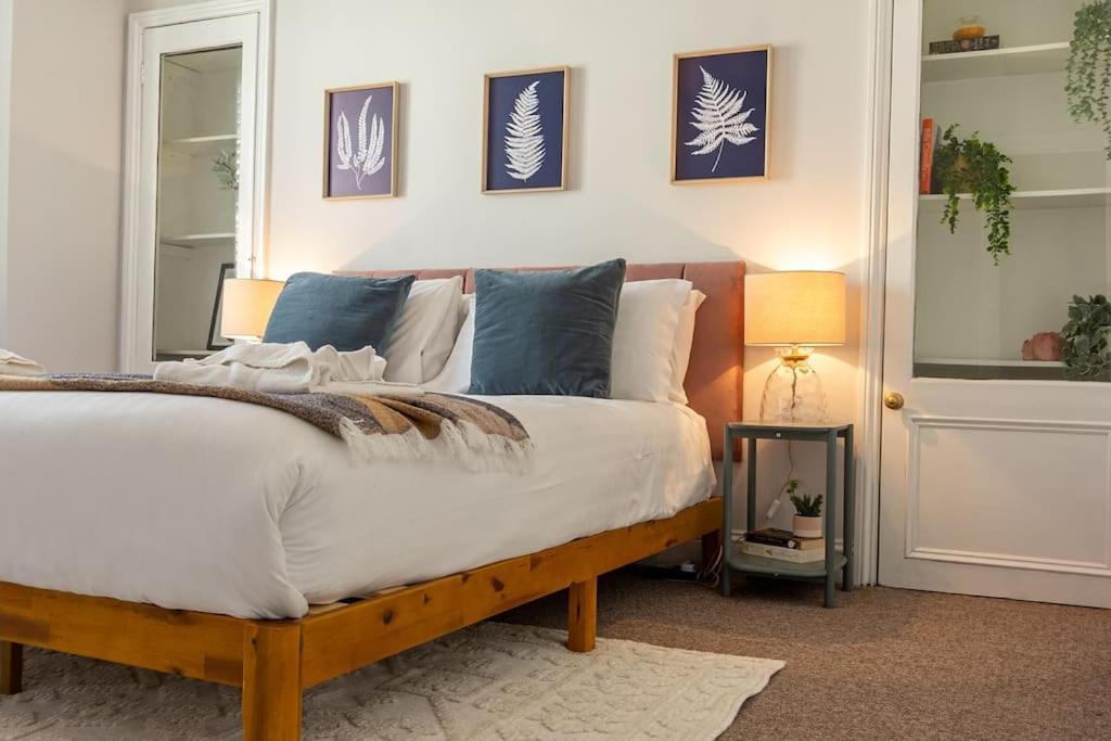 Regency Grade II Listed Townhouse By Centre And Beach Brighton Eksteriør billede