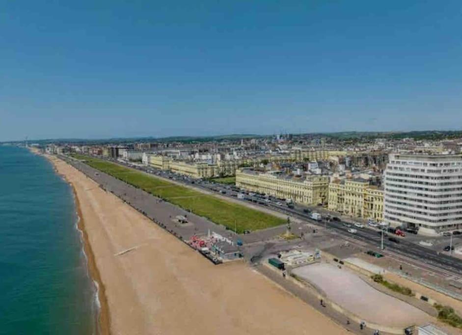 Regency Grade II Listed Townhouse By Centre And Beach Brighton Eksteriør billede