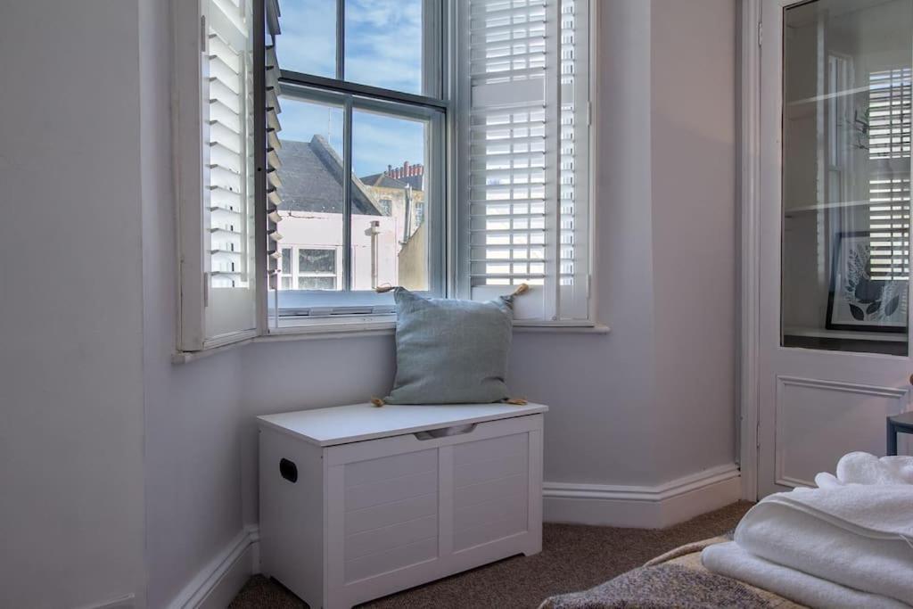 Regency Grade II Listed Townhouse By Centre And Beach Brighton Eksteriør billede