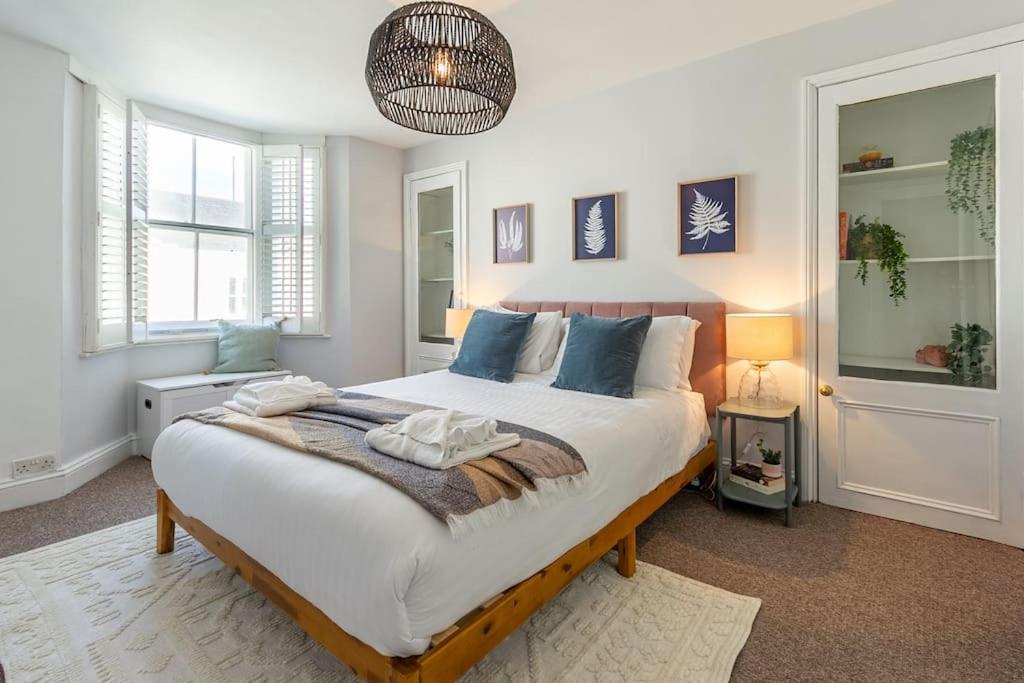 Regency Grade II Listed Townhouse By Centre And Beach Brighton Eksteriør billede