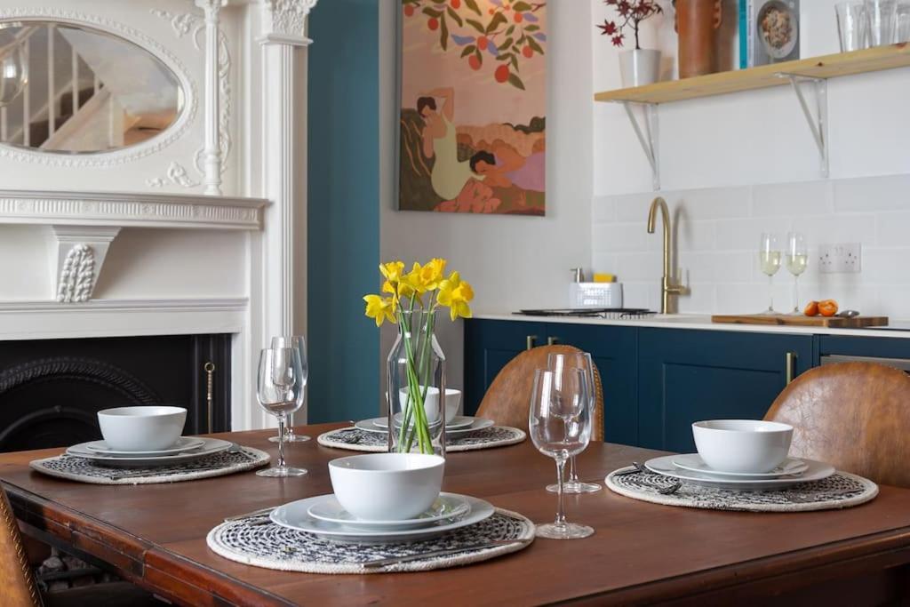 Regency Grade II Listed Townhouse By Centre And Beach Brighton Eksteriør billede