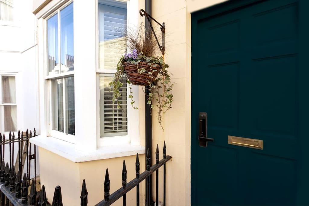 Regency Grade II Listed Townhouse By Centre And Beach Brighton Eksteriør billede