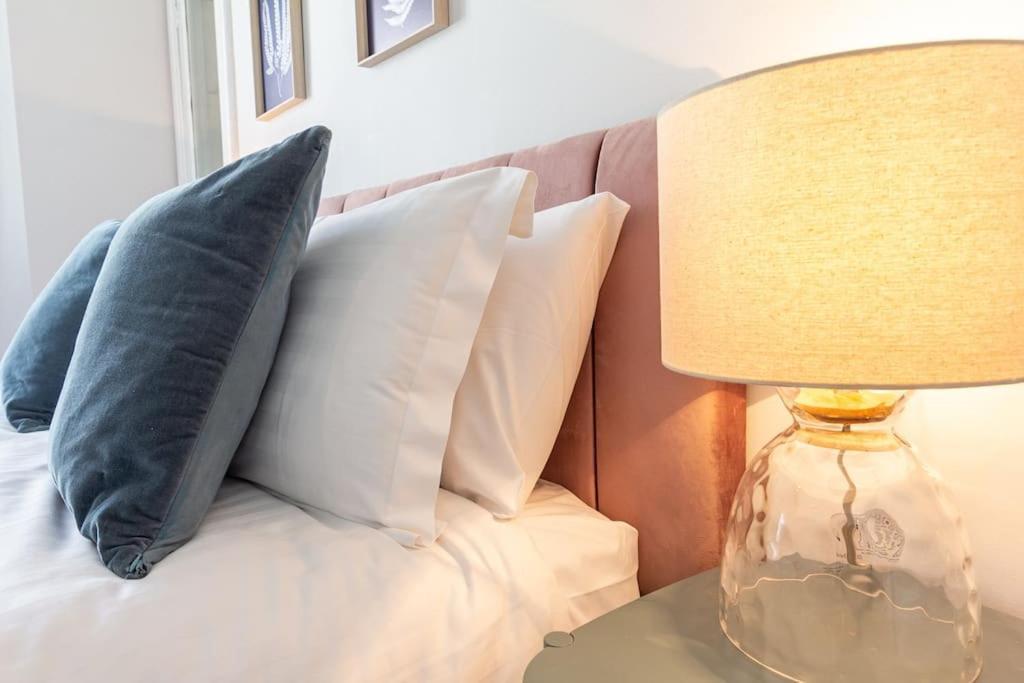 Regency Grade II Listed Townhouse By Centre And Beach Brighton Eksteriør billede