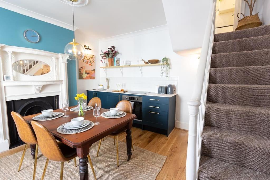 Regency Grade II Listed Townhouse By Centre And Beach Brighton Eksteriør billede